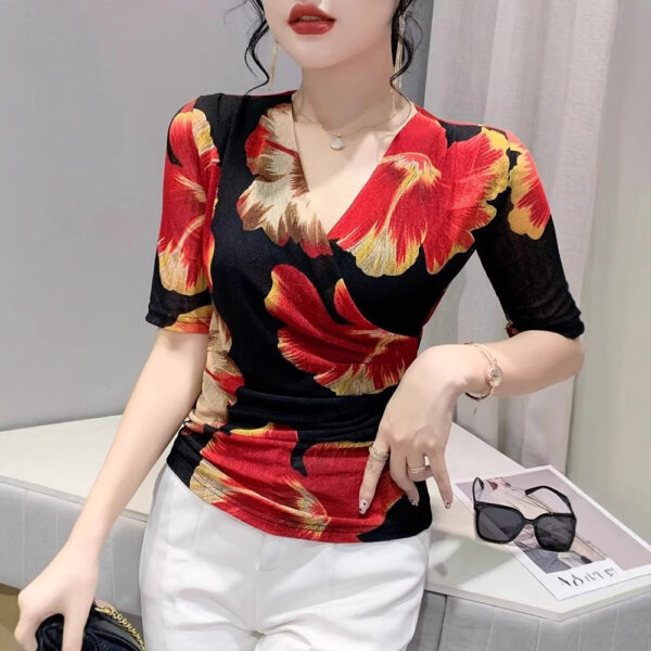 Fashion Printed V-neck T-shirt Women's Half Sleeve - Image 4