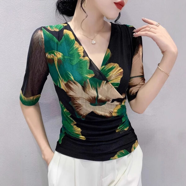 Fashion Printed V-neck T-shirt Women's Half Sleeve - Image 3