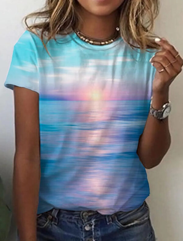 Geometric Retro Printed Round Neck Short Sleeve T-shirt Women's Top - Image 6