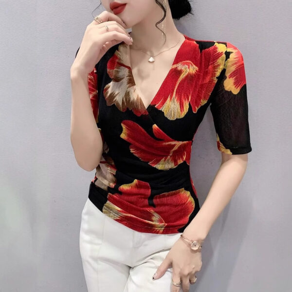 Fashion Printed V-neck T-shirt Women's Half Sleeve - Image 2