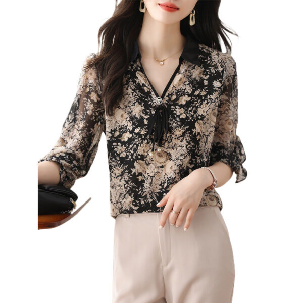 Middle-aged Mother Floral Shirt Top - Image 2